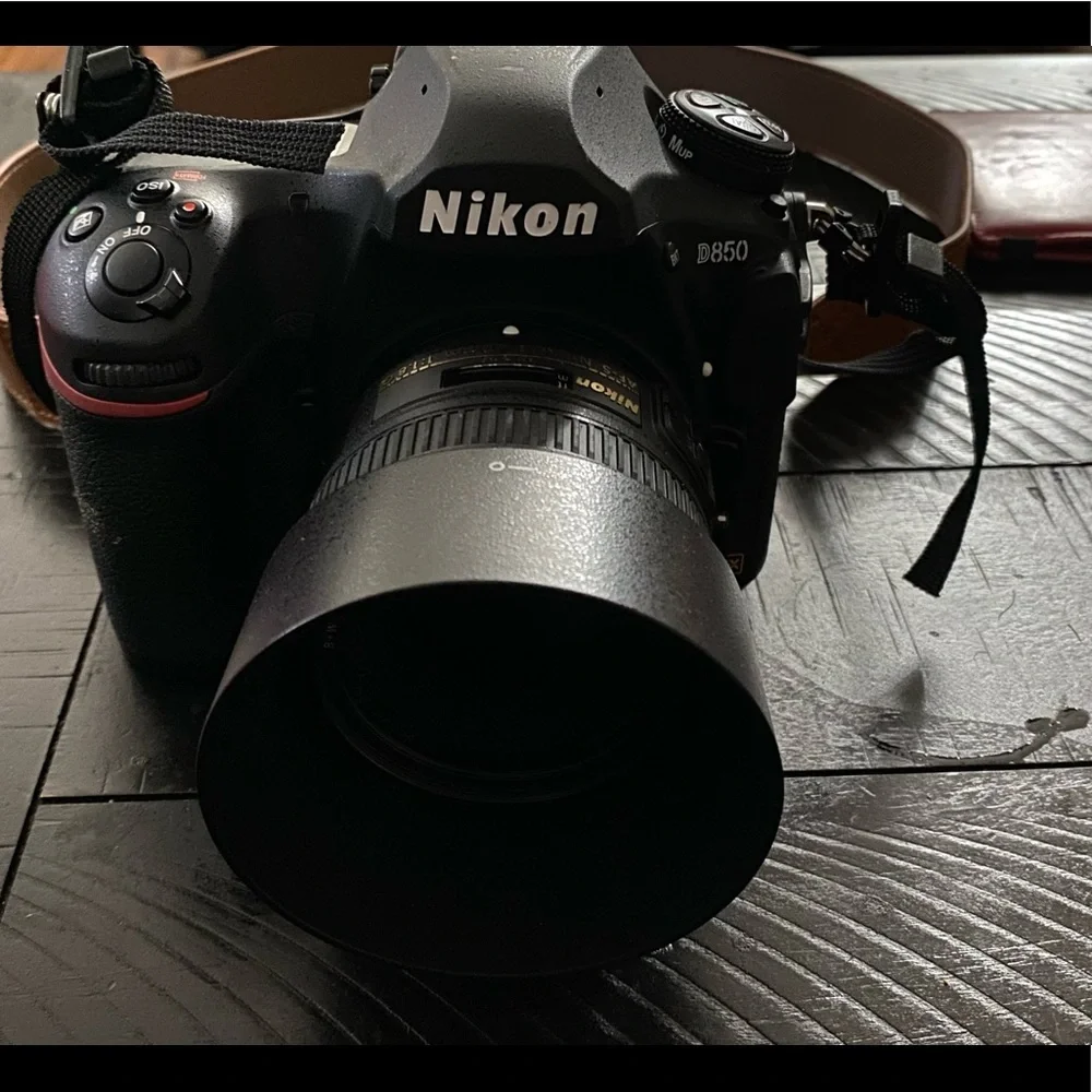 NIKON D850 EXCELLENT CONDITION
